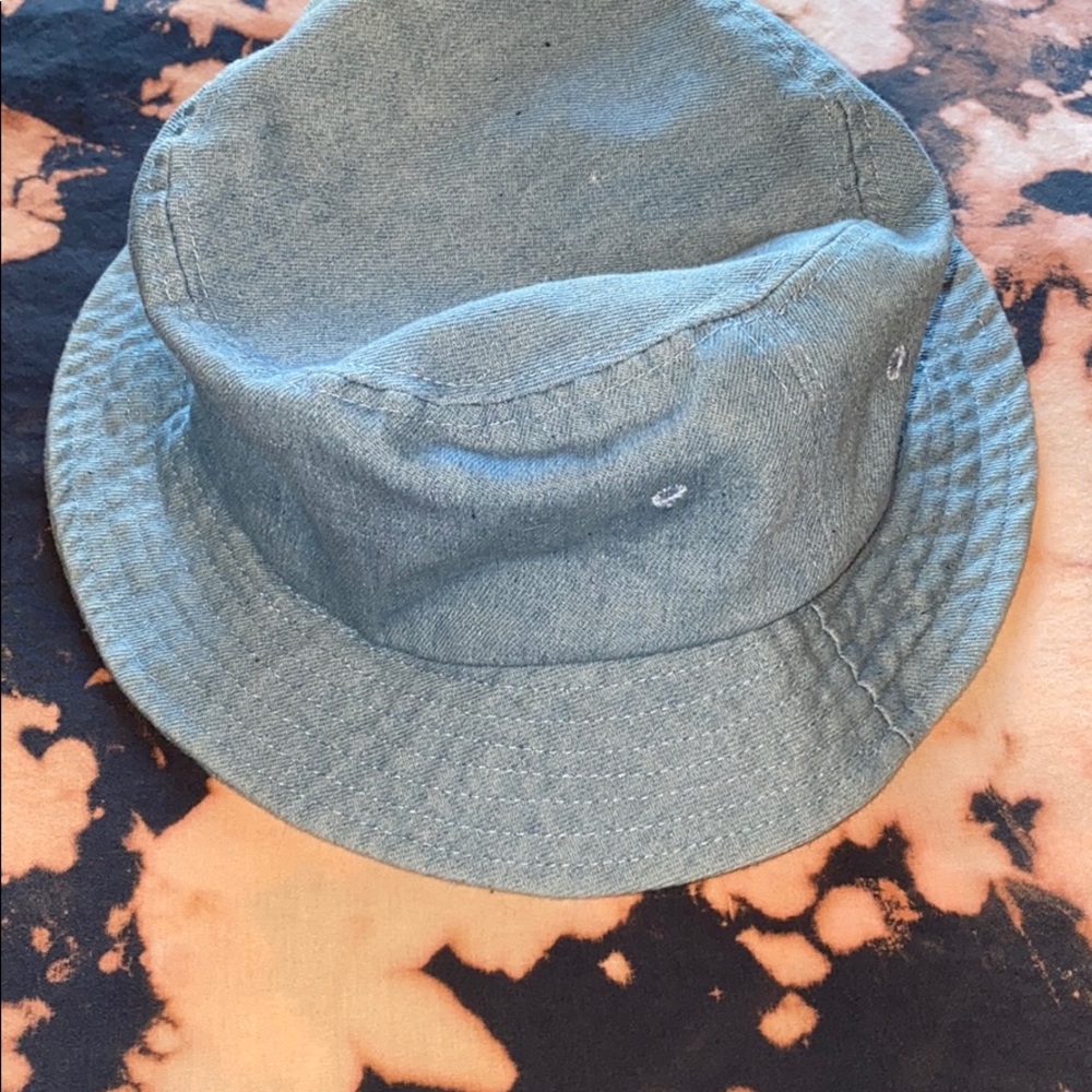 Women’s blue jean bucket hat
